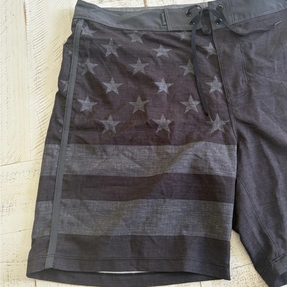 MENS HURLEY PHANTOM STARS AND STRIPES BLACK GRAY SWIM BOARD 18”  SHORTS SIZE 31 - Picture 4 of 7